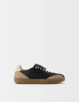 Zapatillas de fútbol retro con lengüeta. BLACK