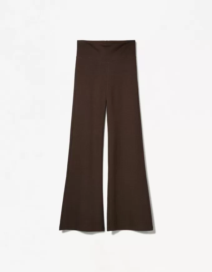 pantalones acampanados Brown