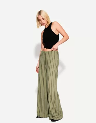 pantalones anchos Khaki