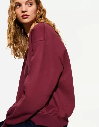suéter con cuello en V Burgundy